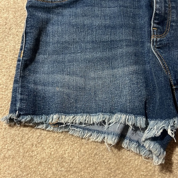 Hudson Maternity Jean Shorts Size 31 Demin Frayed Hem - Picture 8 of 8